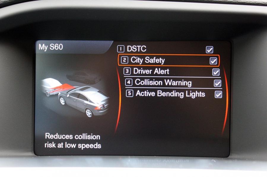  Volvo S60 2010 года  (фото 110 из 226)